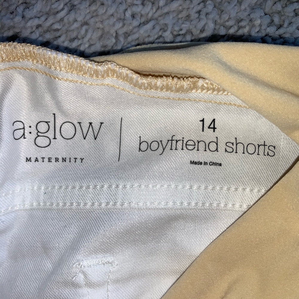 Maternity a:glow Belly Panel White Jean Shorts - Picture 7 of 8